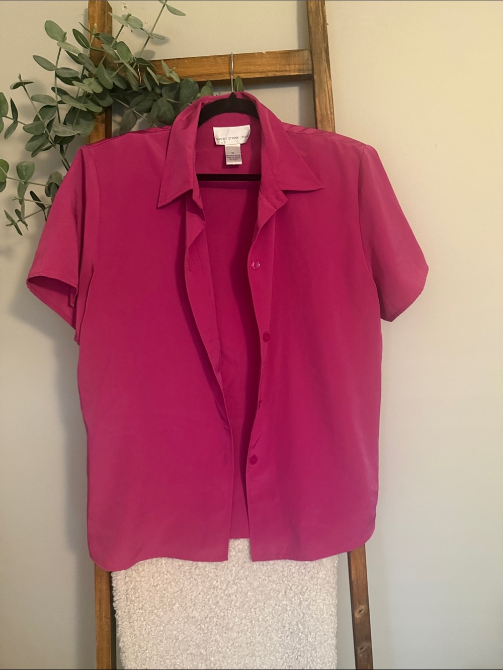 Susan Graved Short Sleeve Button Shirt - Fuchsia Pink